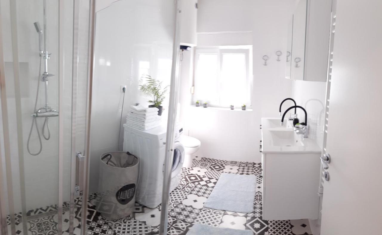 Lili Apartment In Zadar Pet Friendly, Free Parking Экстерьер фото